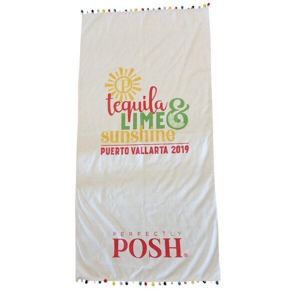Perfectly Posh Large Straw Tote Beach Bag w/ Pom Poms. Plus a Beach Towel. - Picture 6 of 6